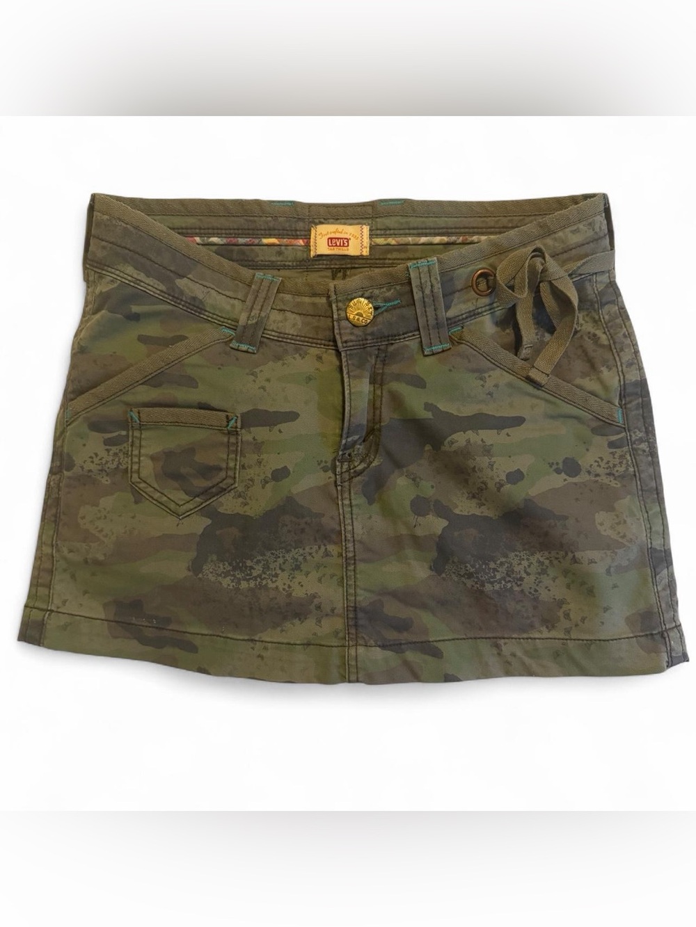 Vintage Y2K Levi's camo mini skirt